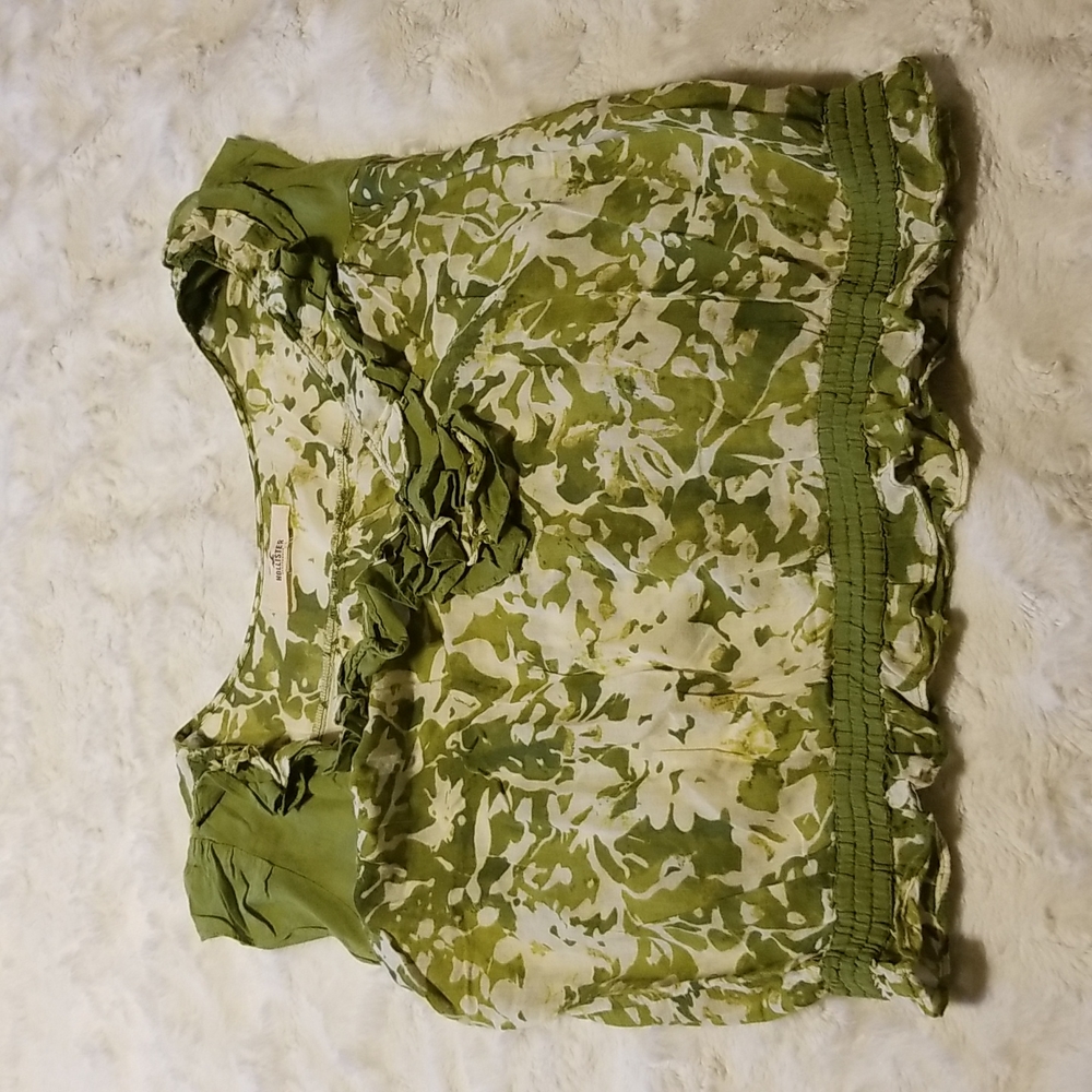 Hollister Floral Crop Top Size Small Green Sleeveless Ruffled Summer